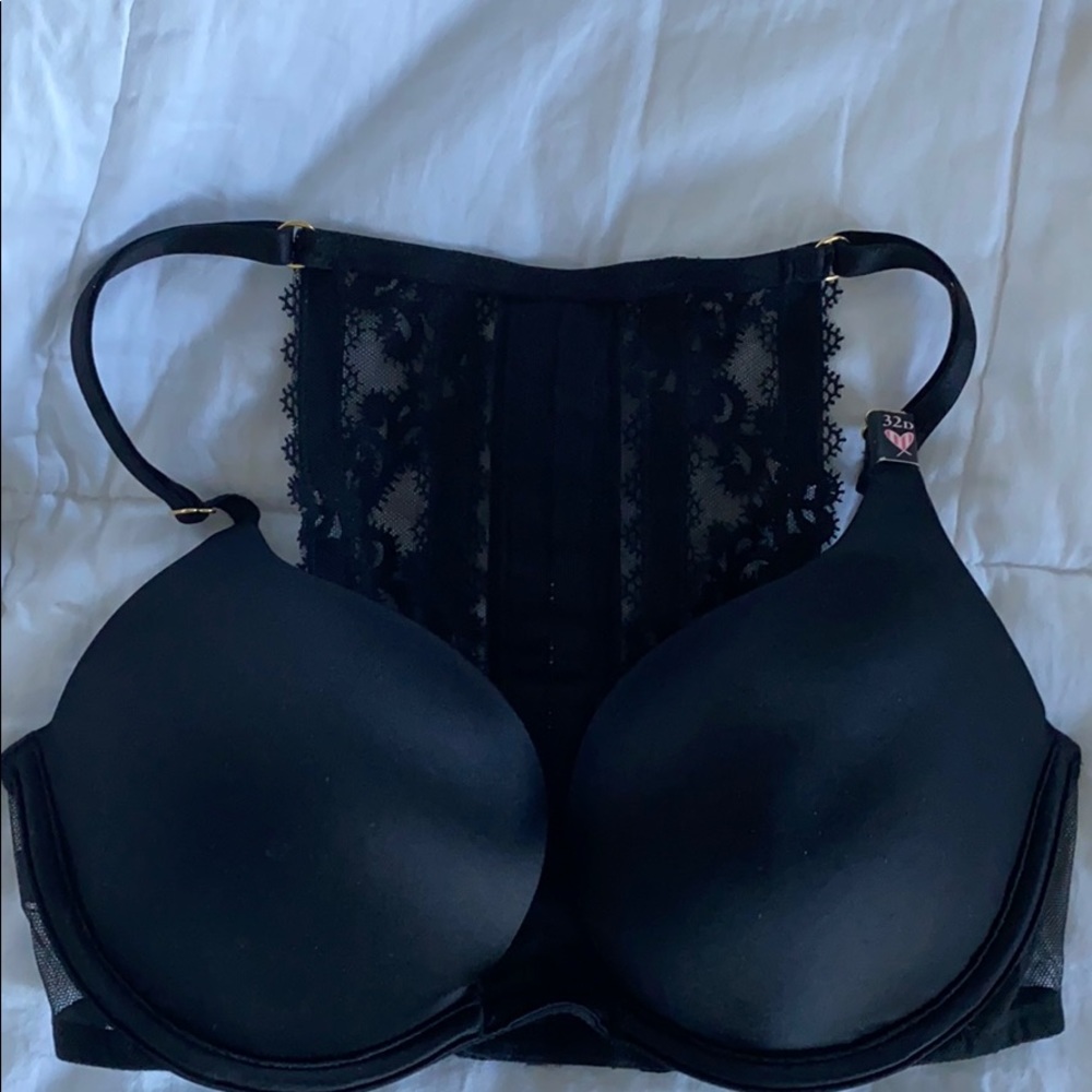 Victoria Secret bra w/ back detail (brand new)